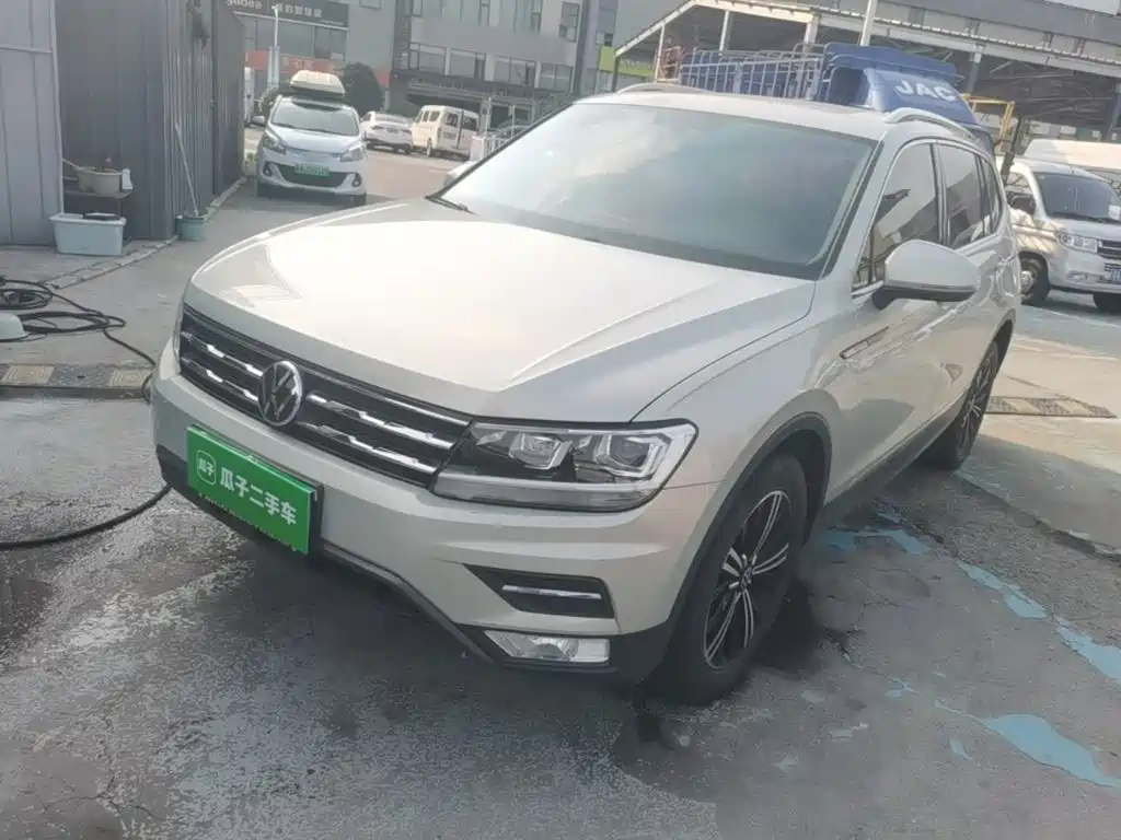 Volkswagen Tiguan L — миниатюра 2