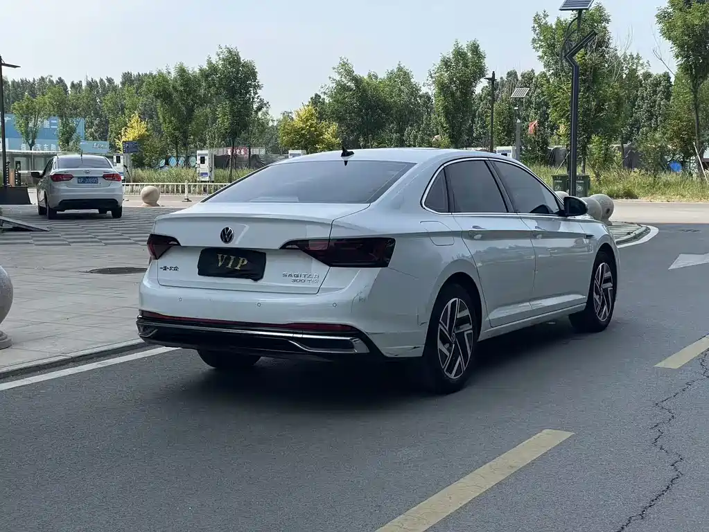 Volkswagen Sagitar — миниатюра 3
