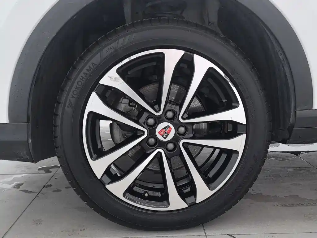 Roewe RX3 — миниатюра 17