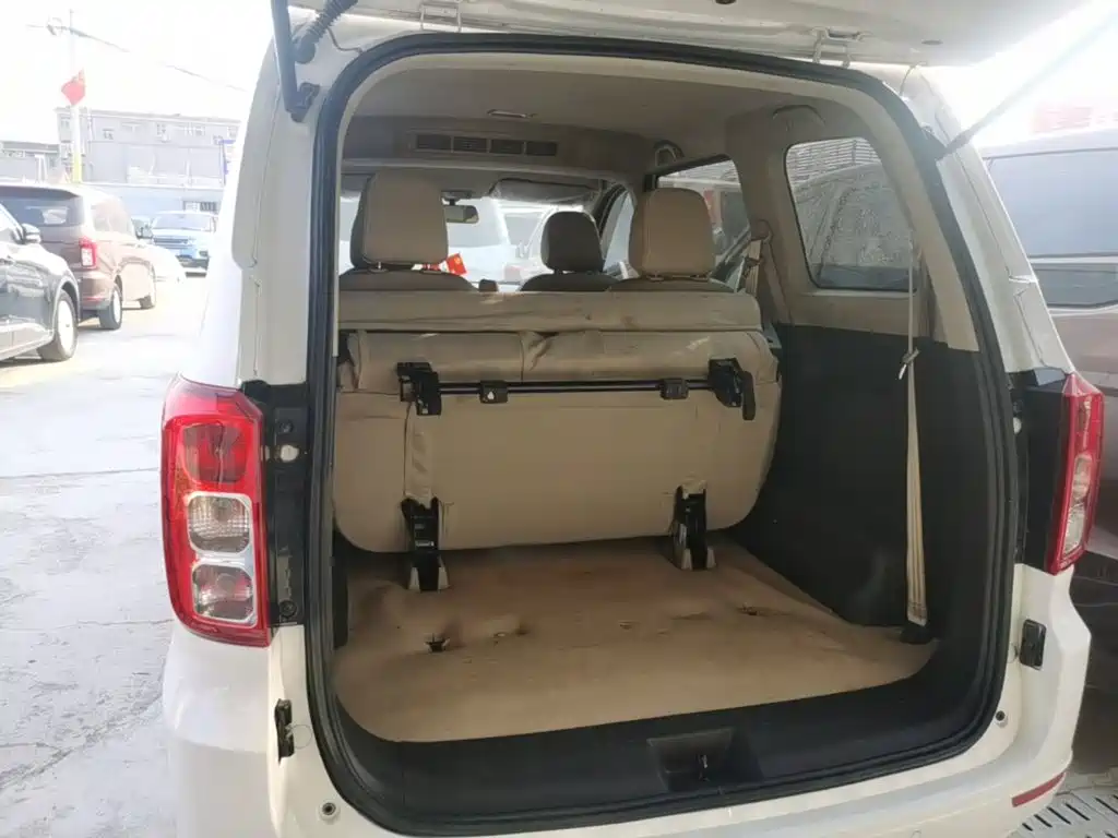 Wuling Hongguang — миниатюра 19