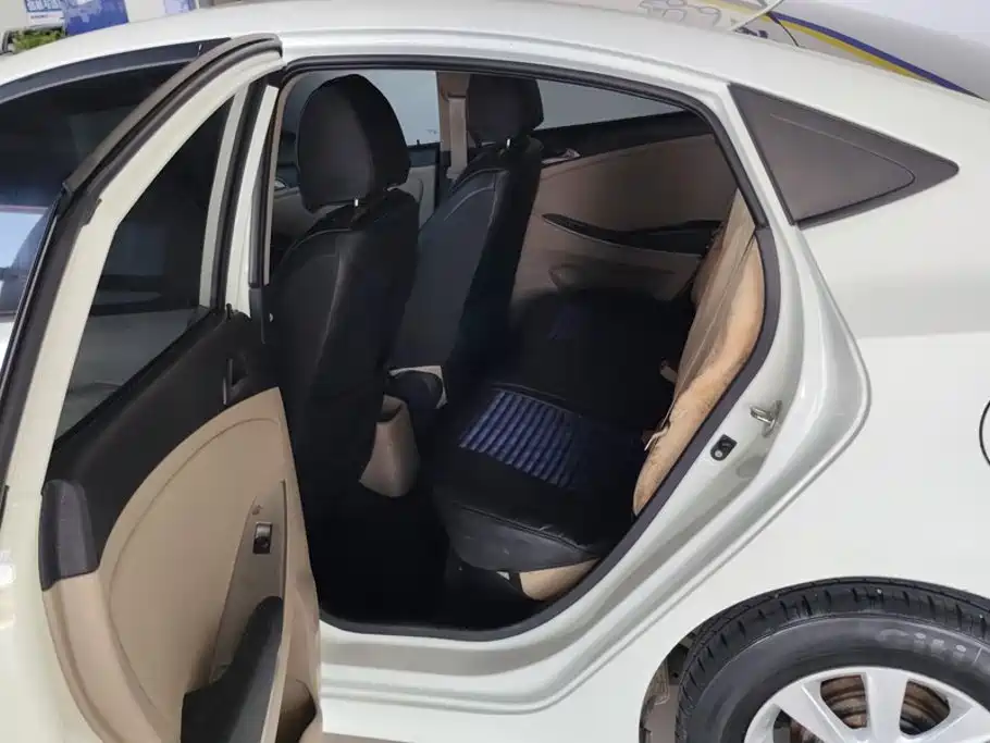 Hyundai Verna — миниатюра 11