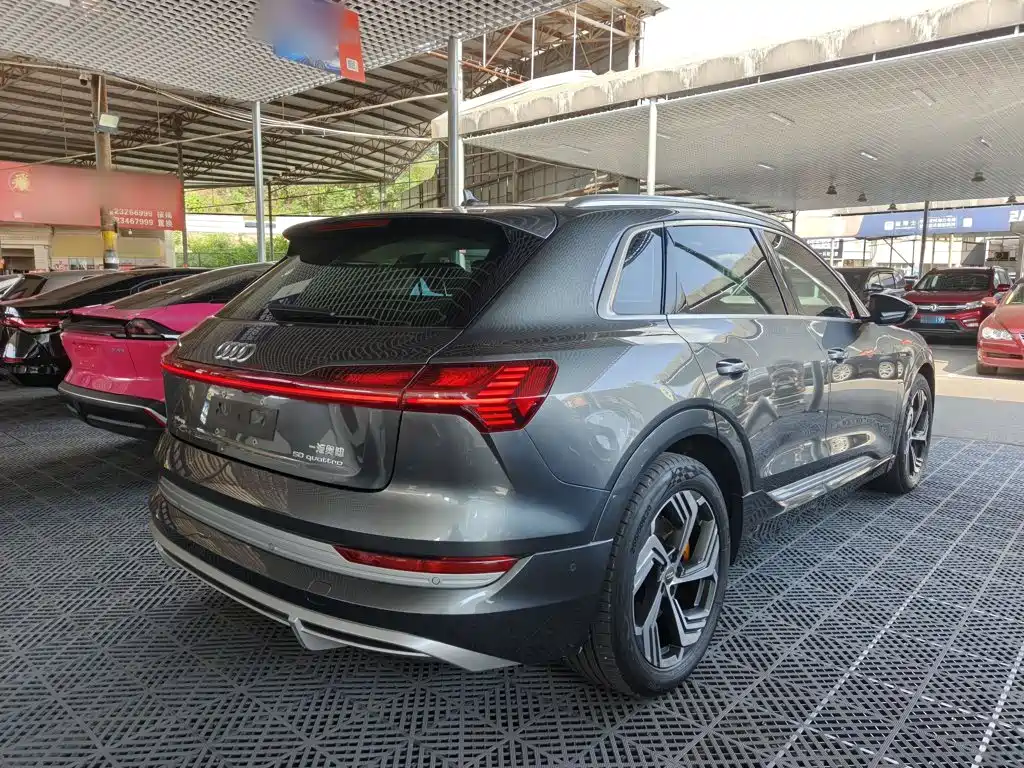 Audi e-tron — миниатюра 7