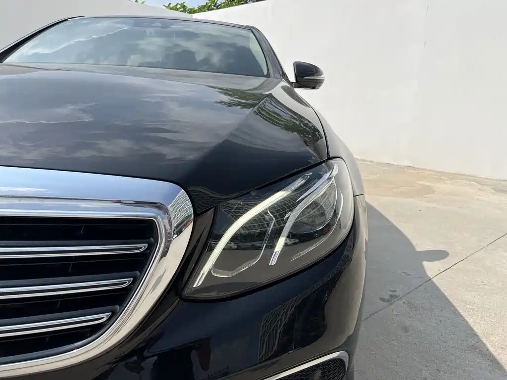 Mercedes-Benz E-Class — миниатюра 15