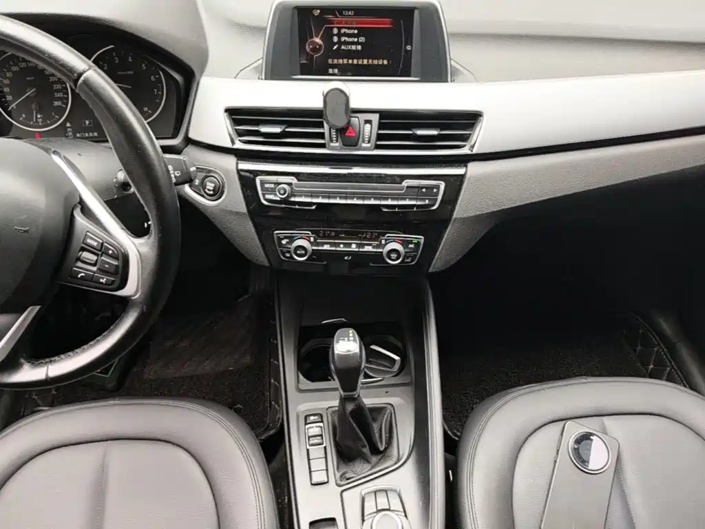BMW X1 — миниатюра 13