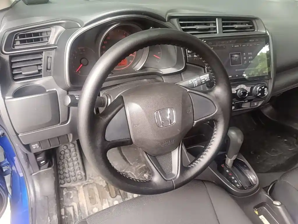 Honda Fit — миниатюра 11