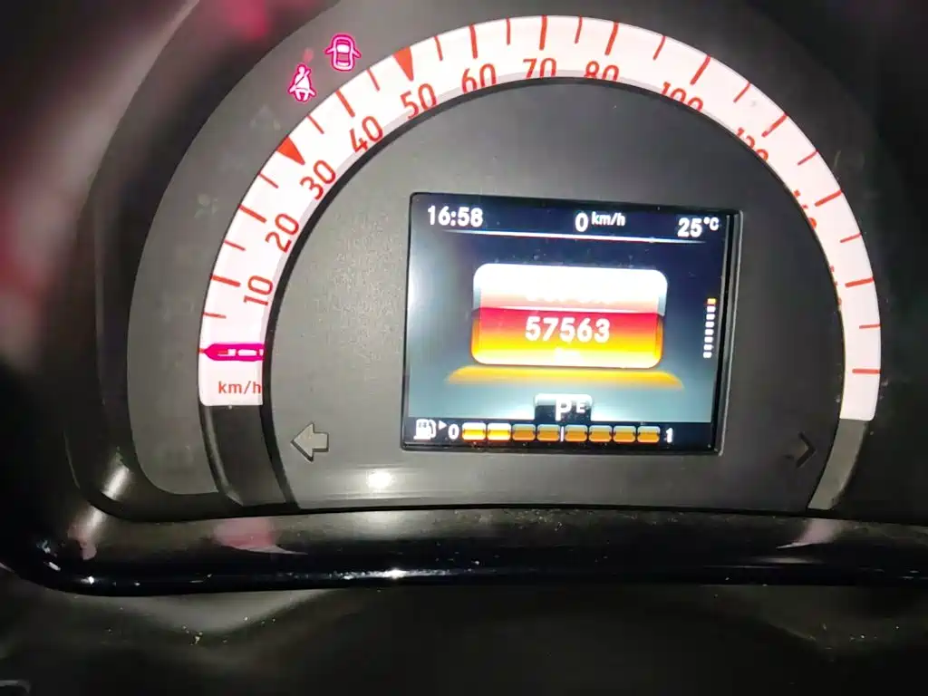 smart Smart Fortwo — миниатюра 12