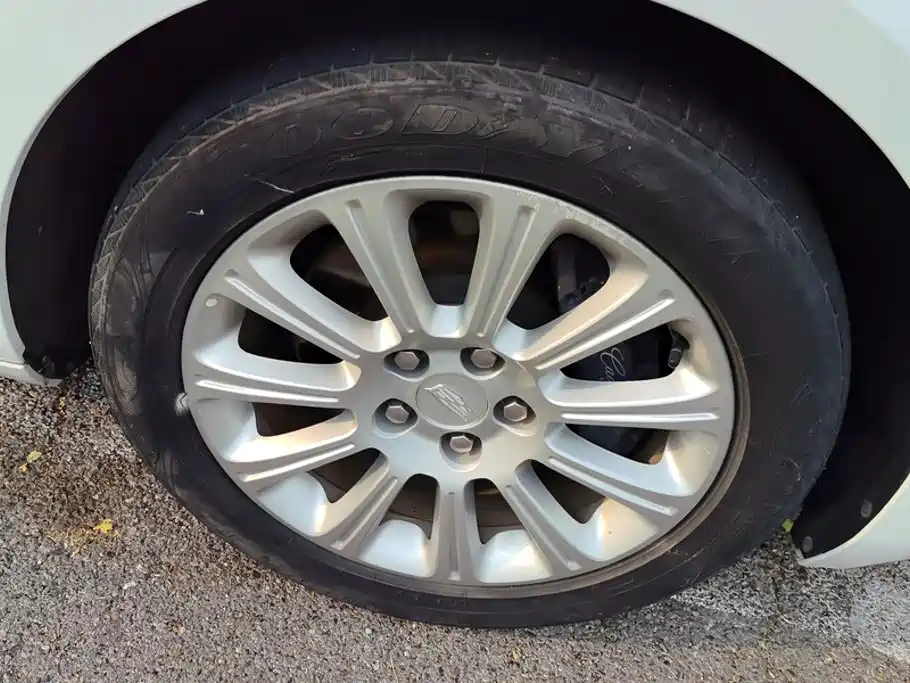 Cadillac XTS — миниатюра 6
