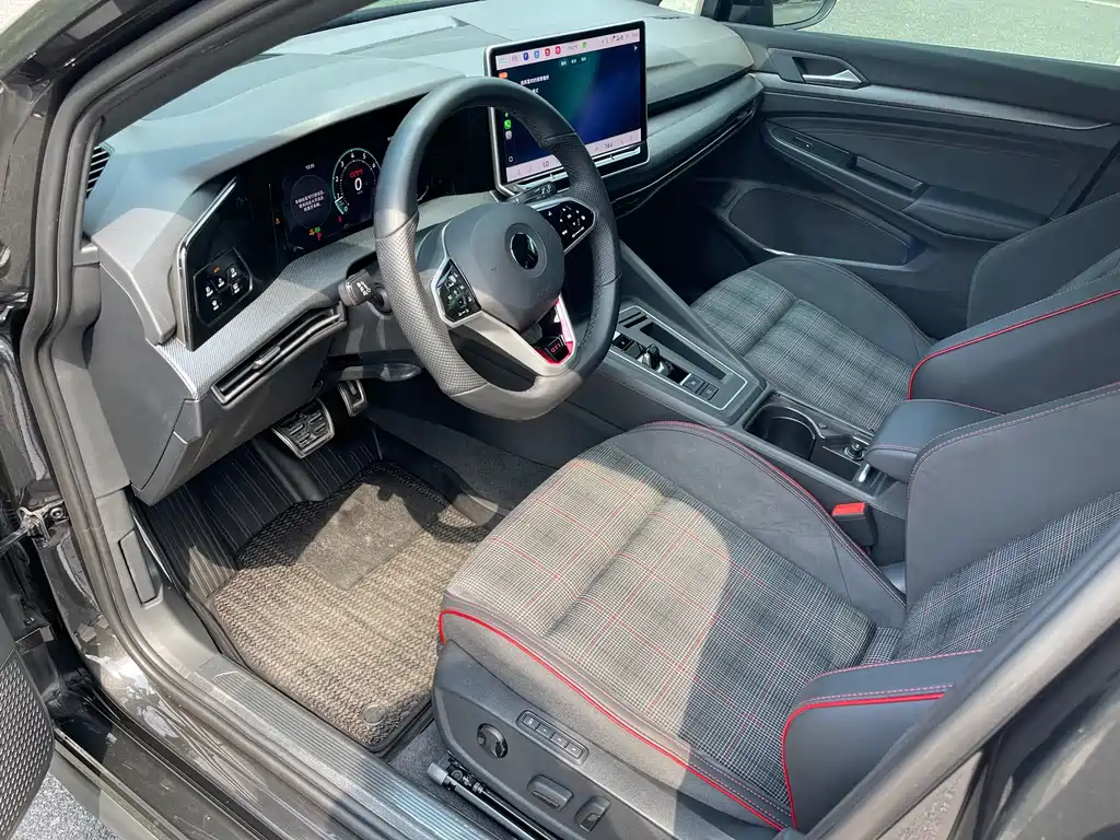 Volkswagen Golf GTI — миниатюра 3