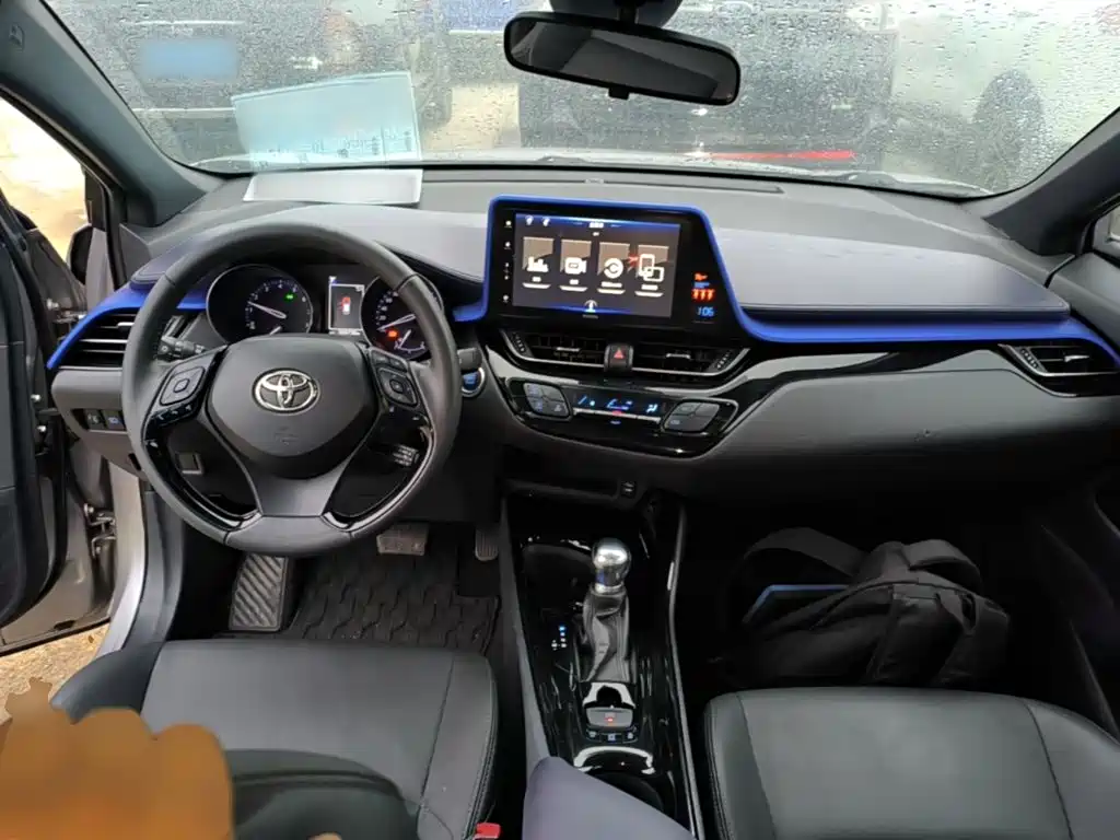 Toyota IZOA — миниатюра 10