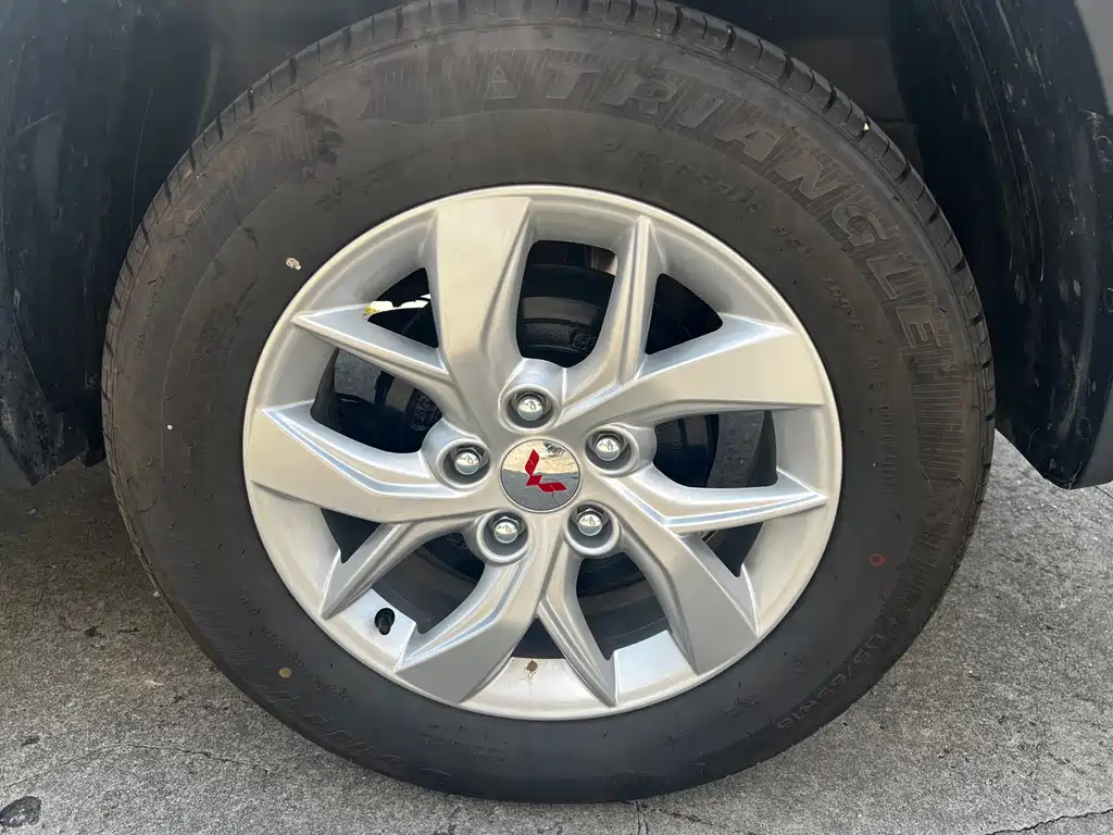 Wuling Hongguang S3 — миниатюра 16