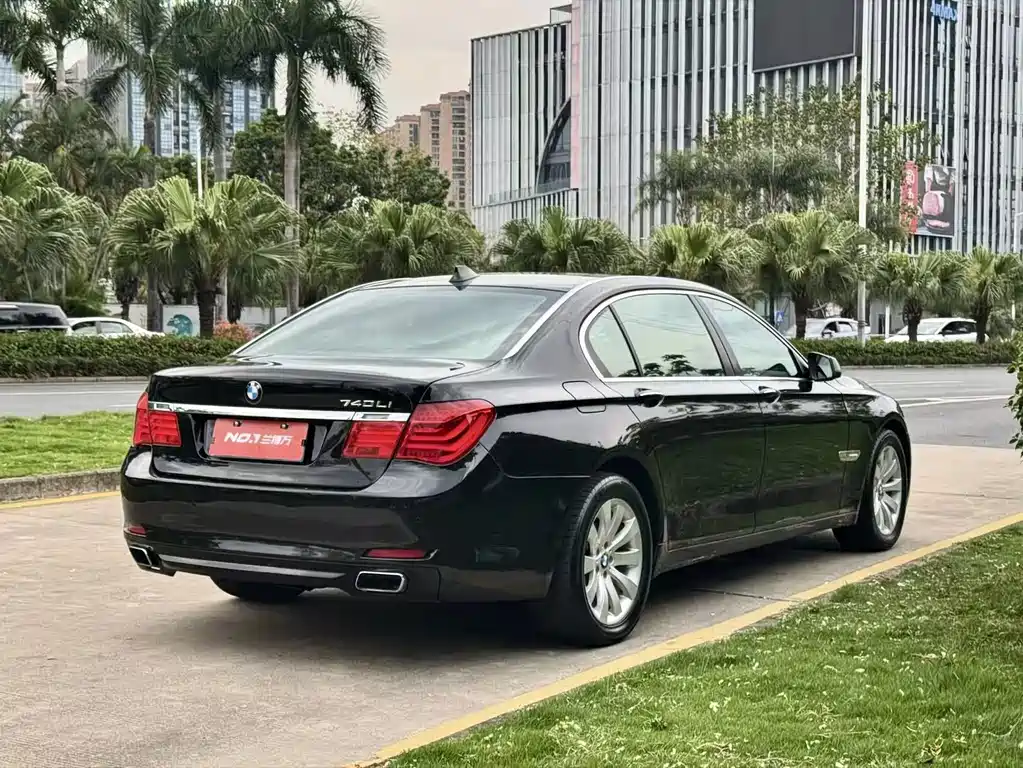 BMW 7 Series 7 2009 740Li Lead