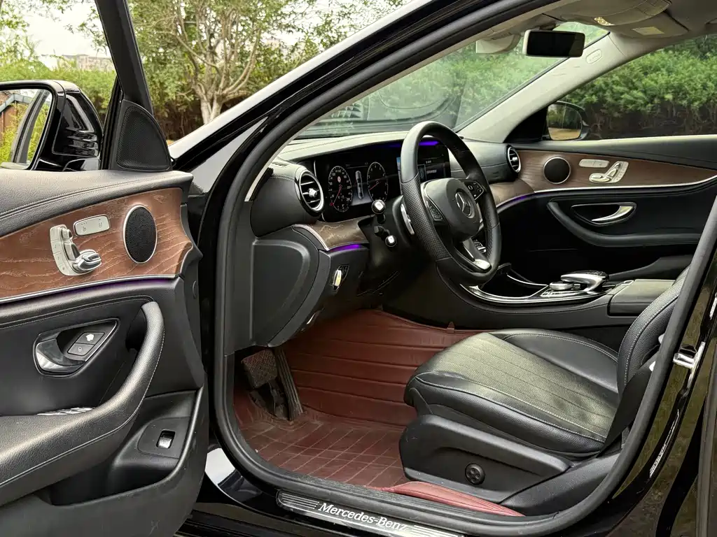 Mercedes-Benz E-Class — миниатюра 4