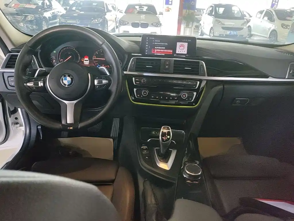 BMW 3 Series — миниатюра 10