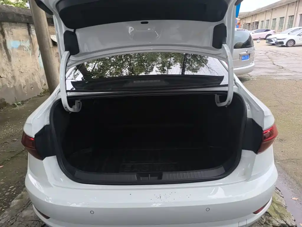 Volkswagen Sagitar — миниатюра 19