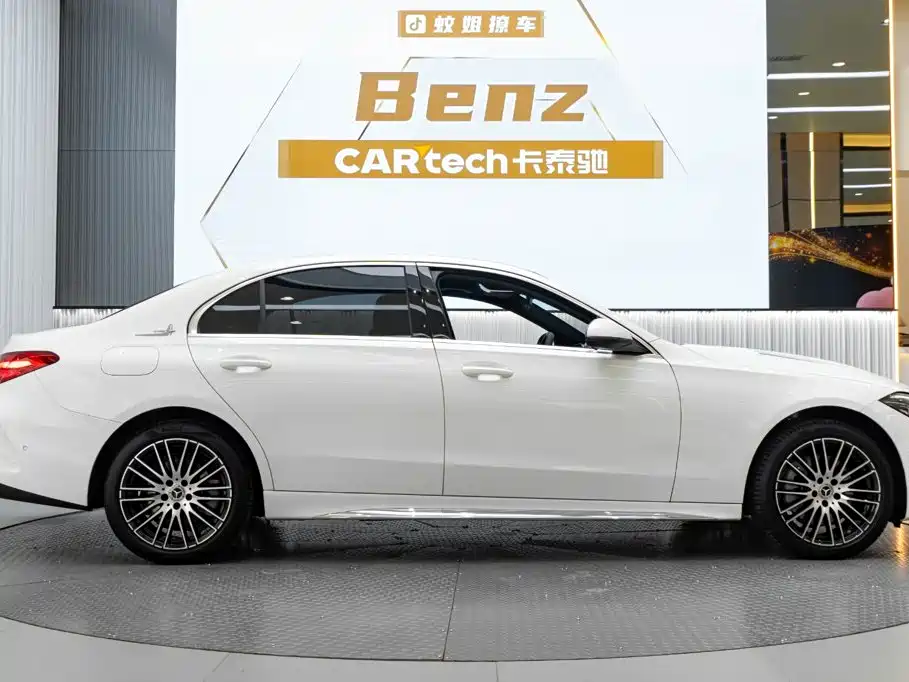 Mercedes-Benz C-Class — миниатюра 4