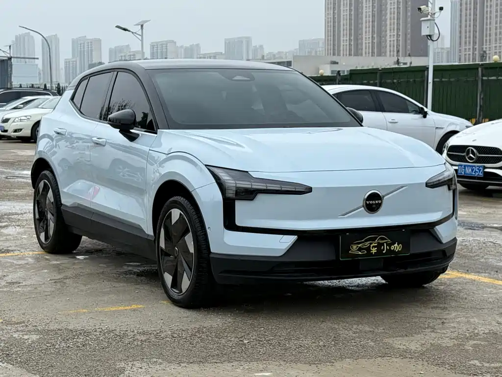 Volvo EX30 2025 Ultra
