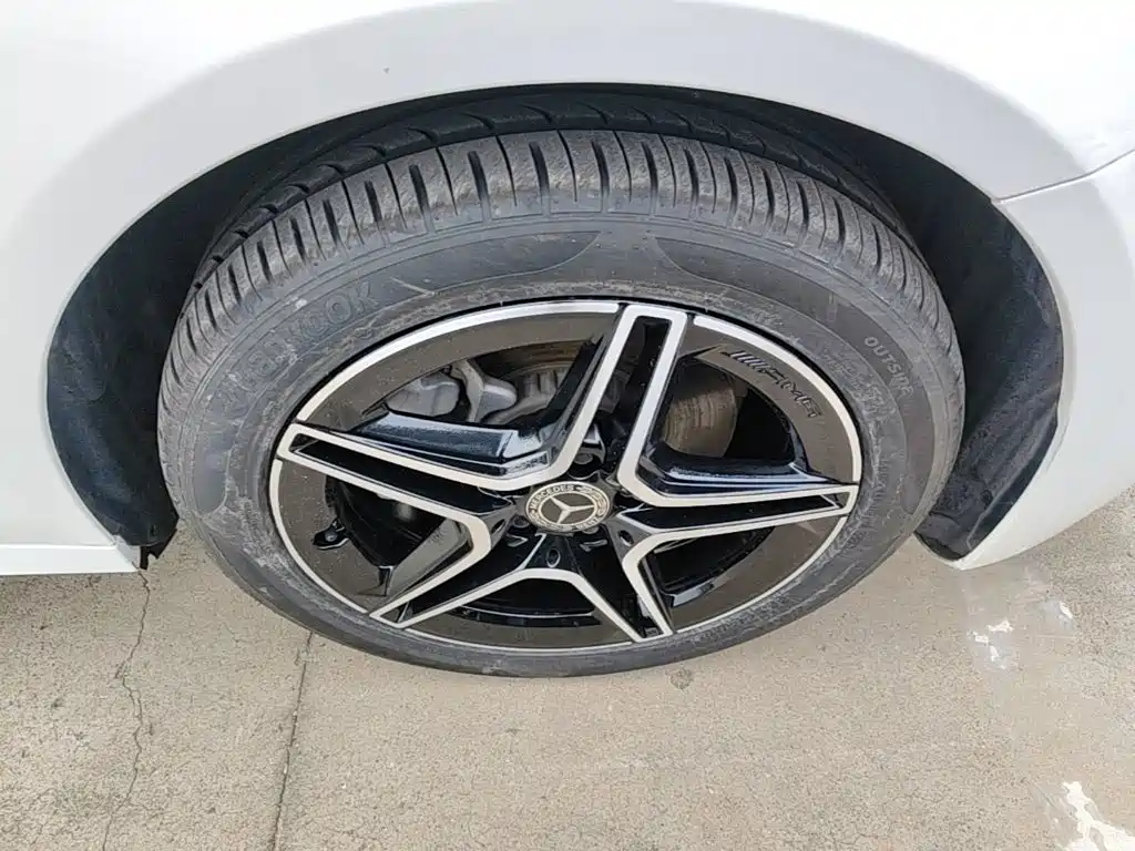 Mercedes-Benz E-Class (Import) — миниатюра 12