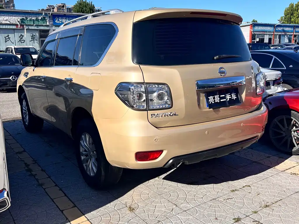 Nissan Patrol — миниатюра 2