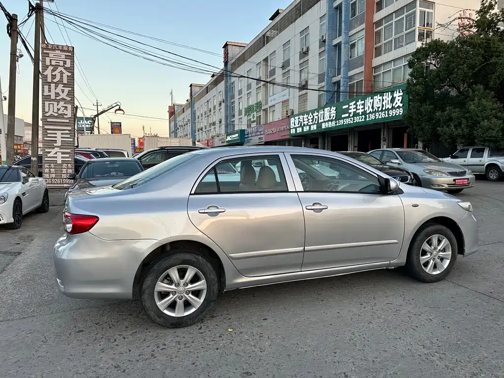 Toyota Corolla — миниатюра 5