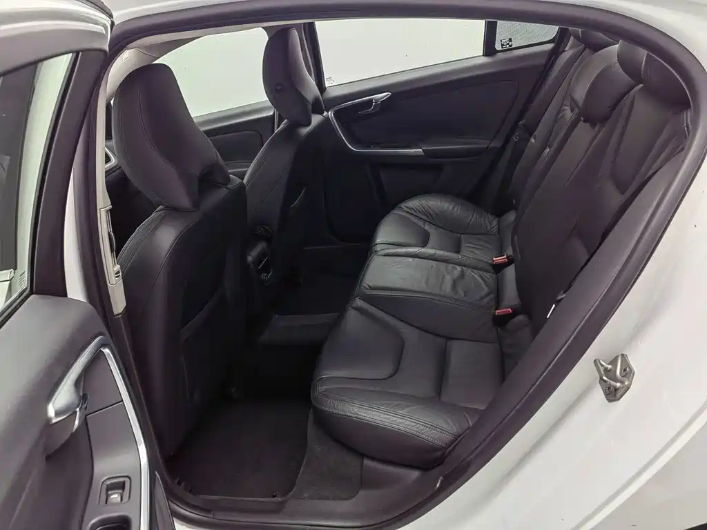 Volvo S60 — миниатюра 15