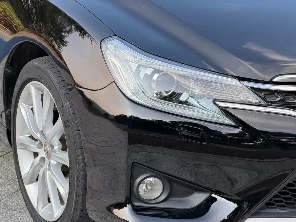 Toyota Reiz — миниатюра 18