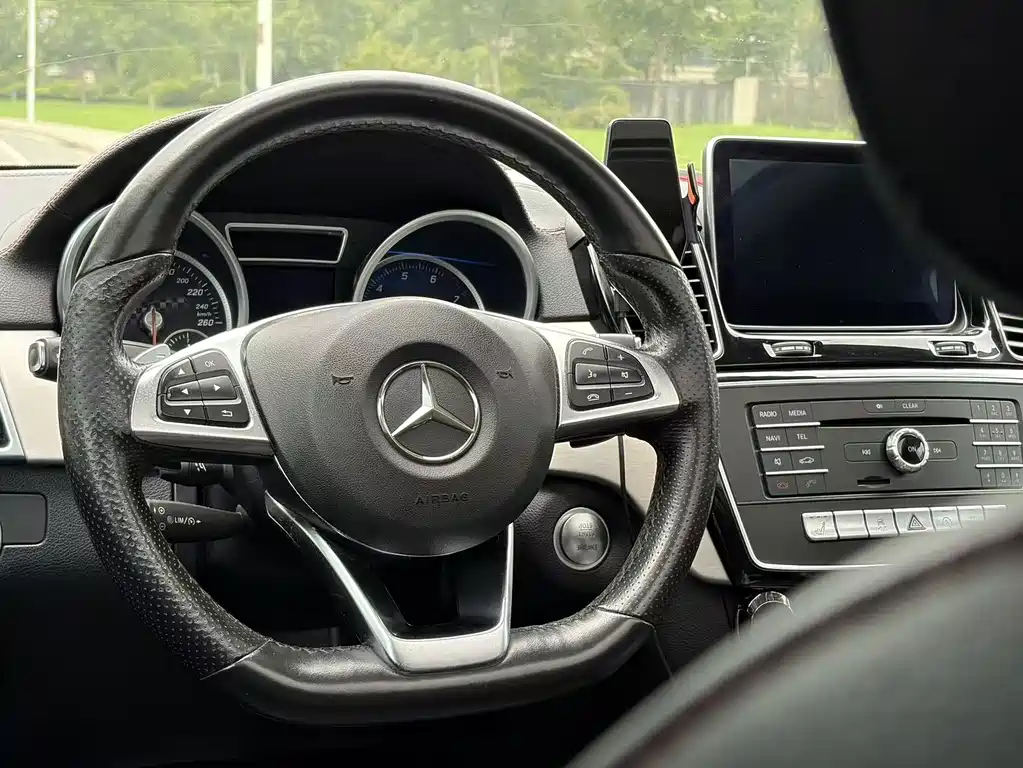 Mercedes-Benz GLE Coupe — миниатюра 15