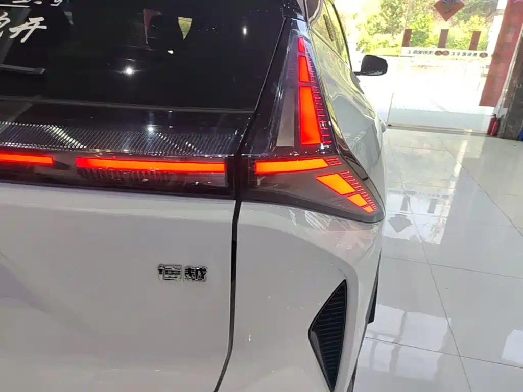 Geely Boyue — миниатюра 8