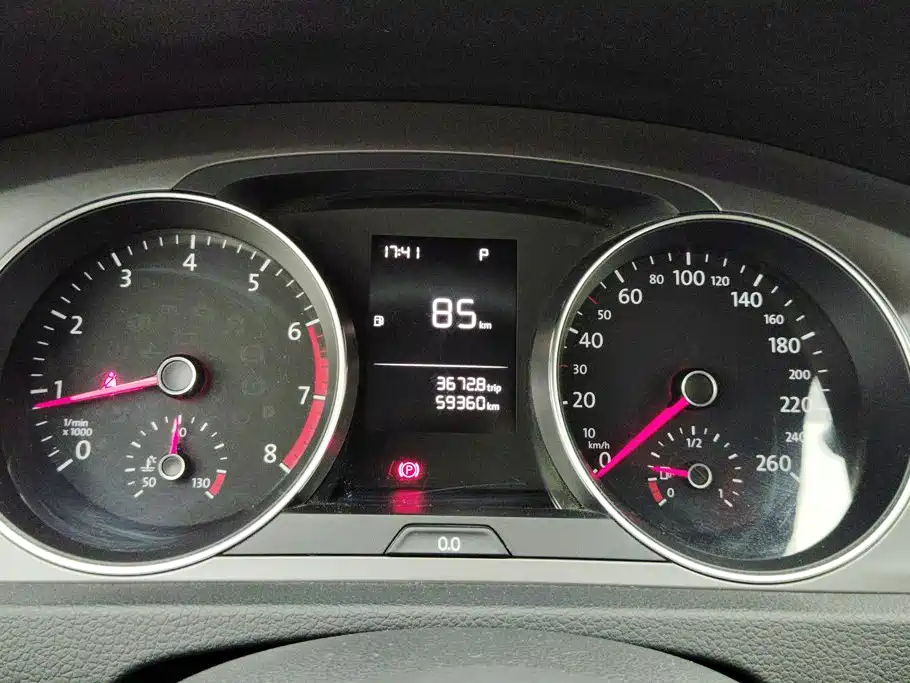 Volkswagen Golf — миниатюра 14