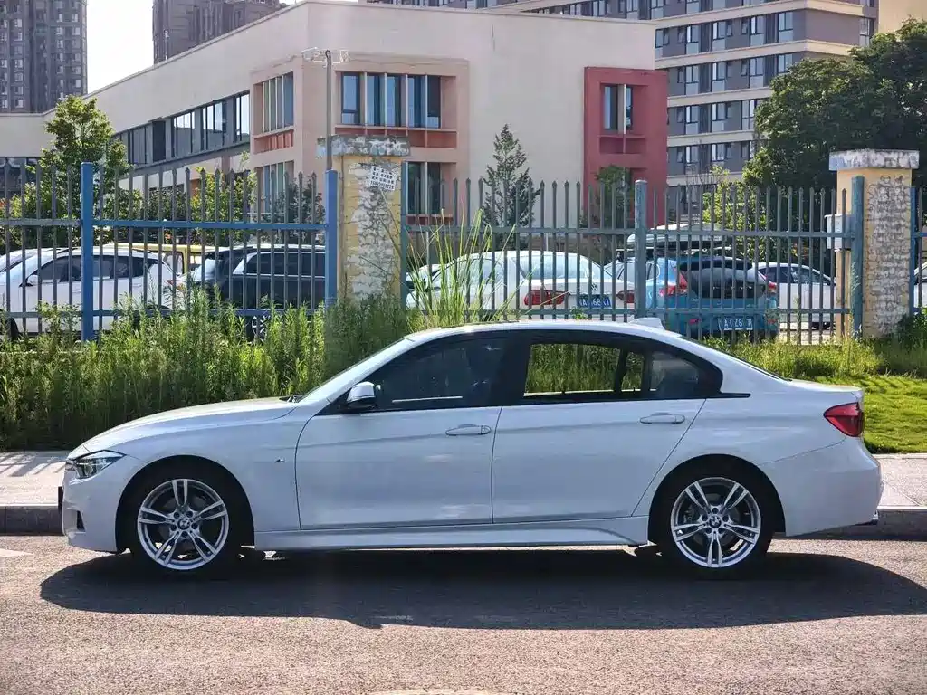 BMW 3 Series — миниатюра 2