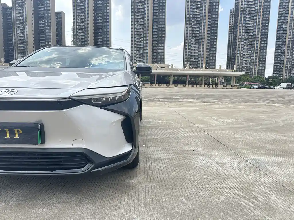 Toyota bZ4X — миниатюра 16