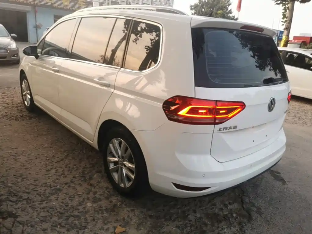 Volkswagen Touran — миниатюра 5
