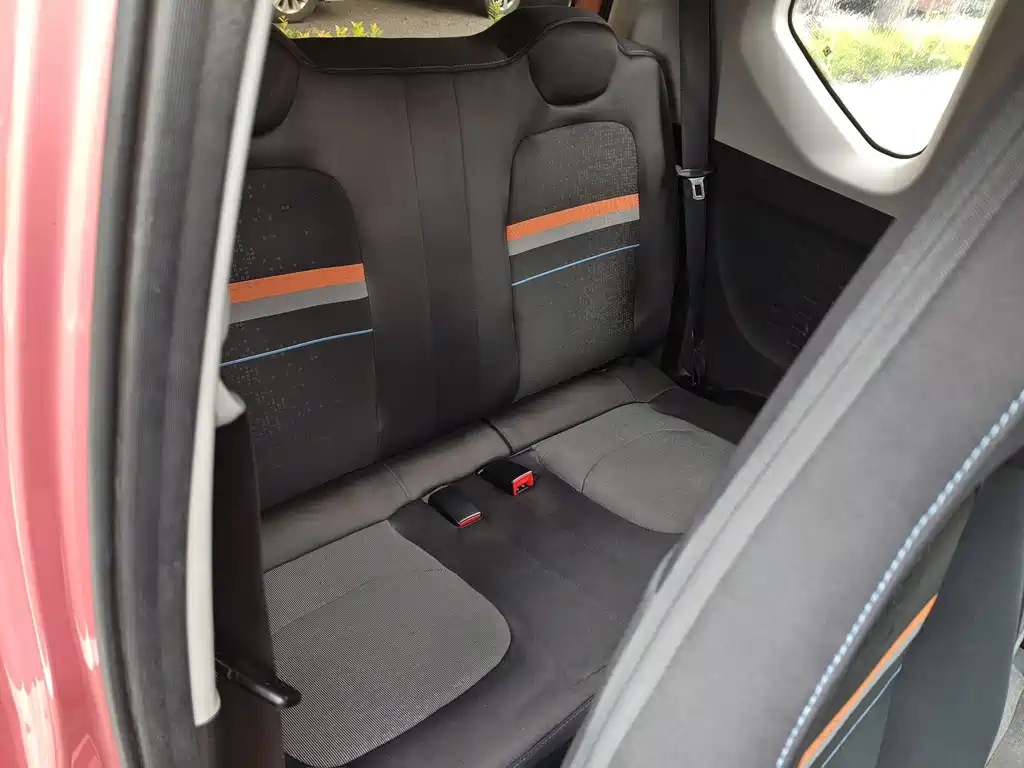 Wuling MINIEV — миниатюра 11