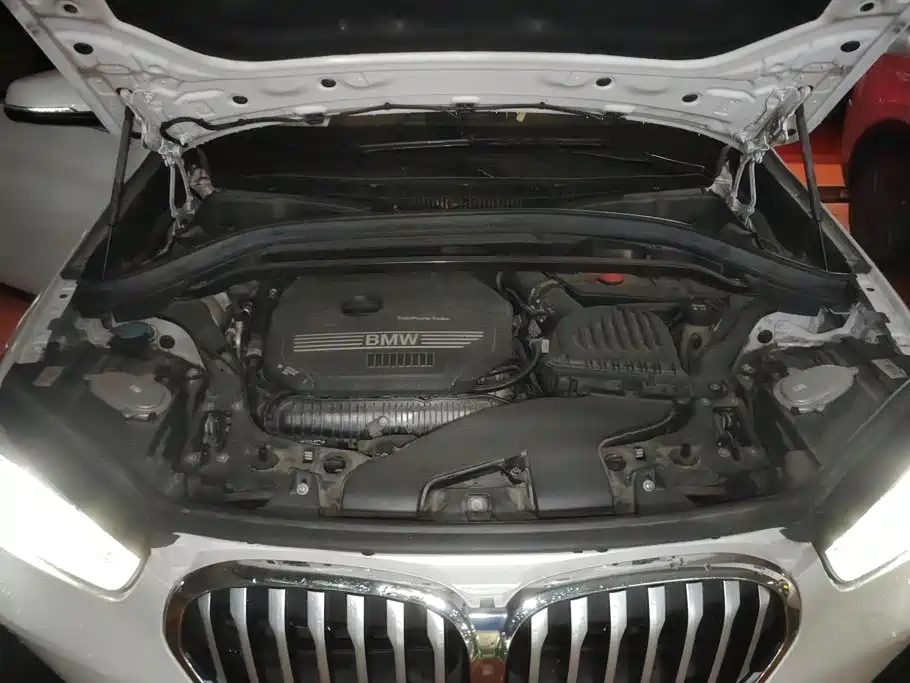 BMW X1 — миниатюра 10