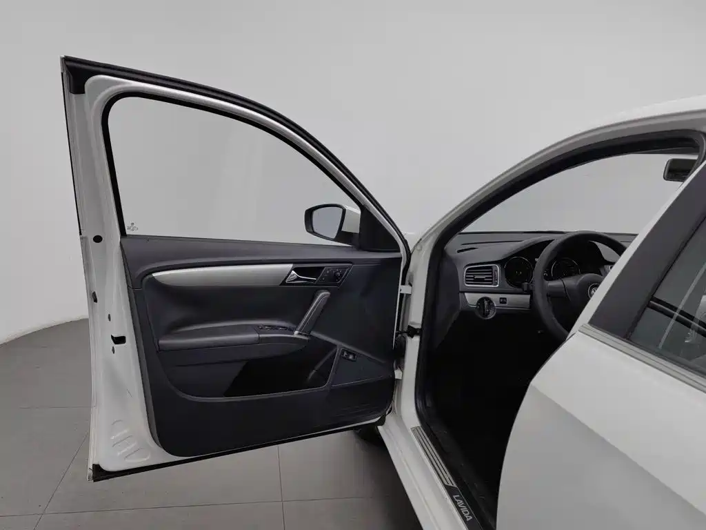 Volkswagen Lavida — миниатюра 8