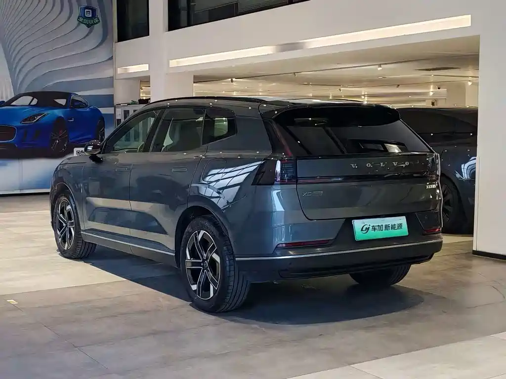 Volvo XC70 PHEV — миниатюра 9