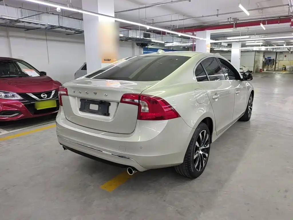 Volvo S60 — миниатюра 7