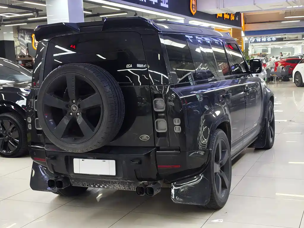 Land Rover Defender — миниатюра 6