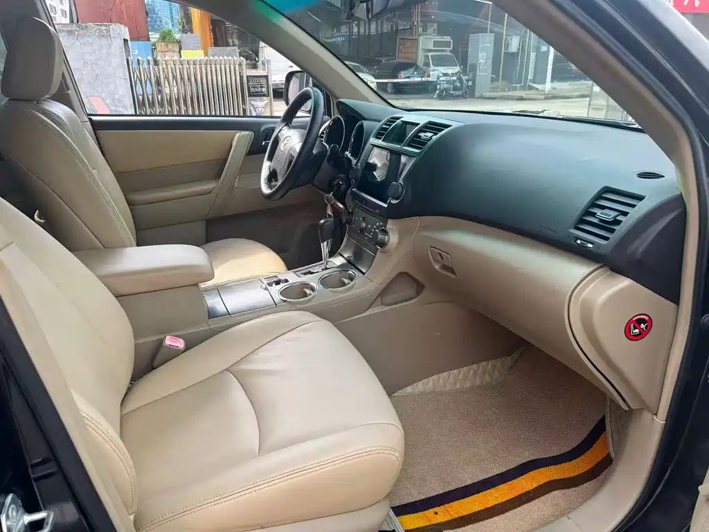 Toyota Highlander — миниатюра 4