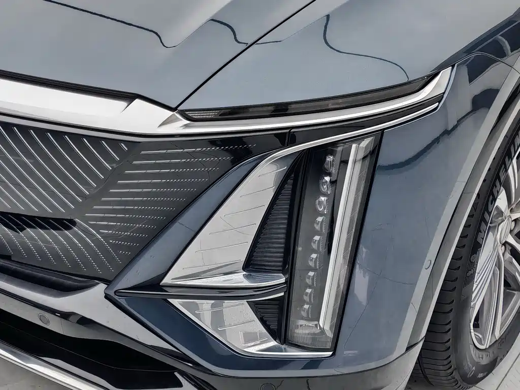 Cadillac Lyriq — миниатюра 6