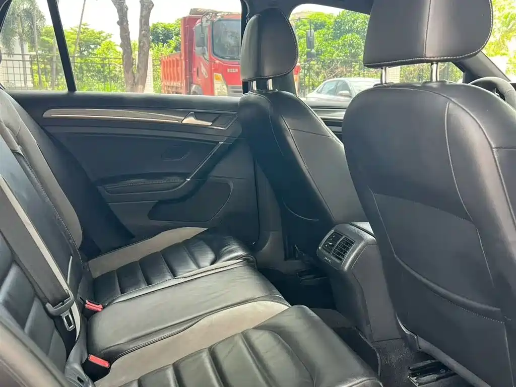 Volkswagen Golf 2018 280TSI AT Flagship