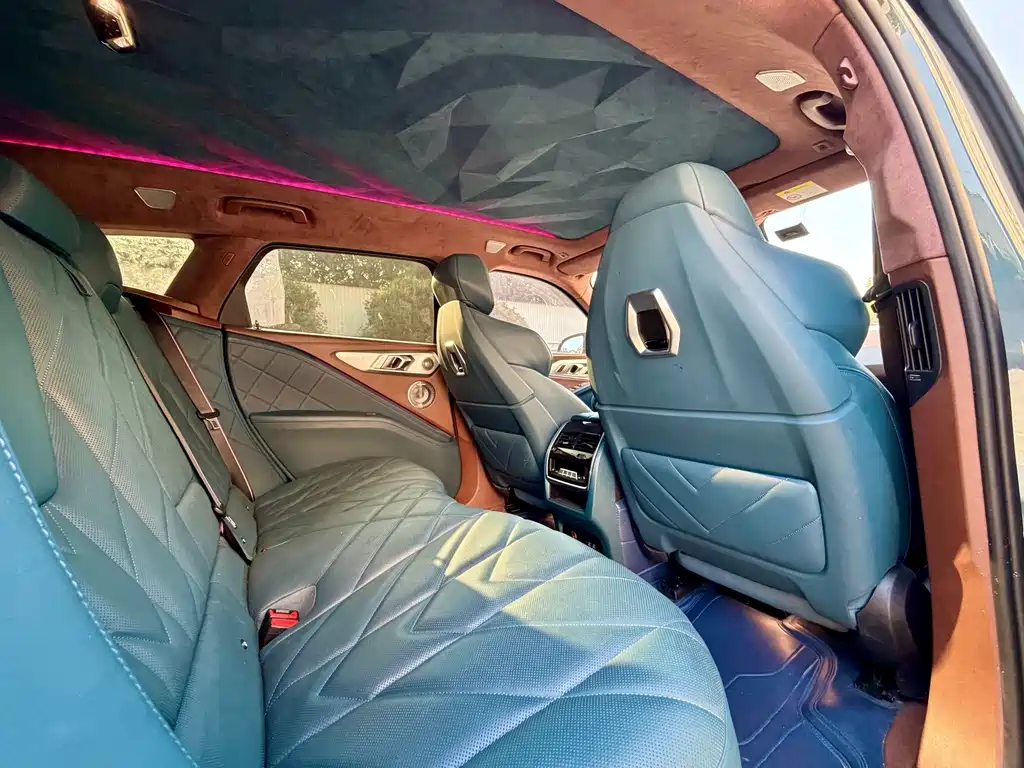 BMW XM — миниатюра 6