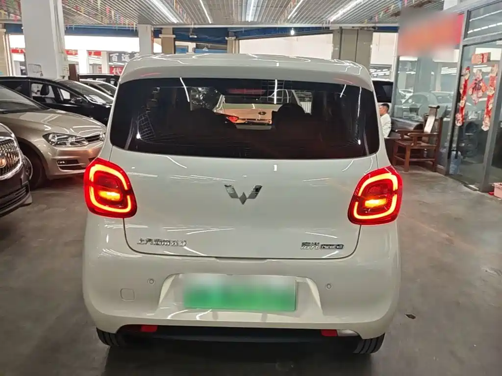 Wuling MINIEV — миниатюра 6