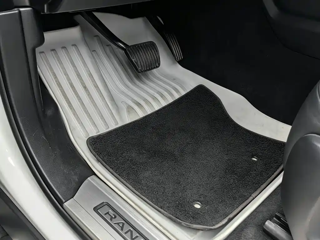 Land Rover Sport — миниатюра 11
