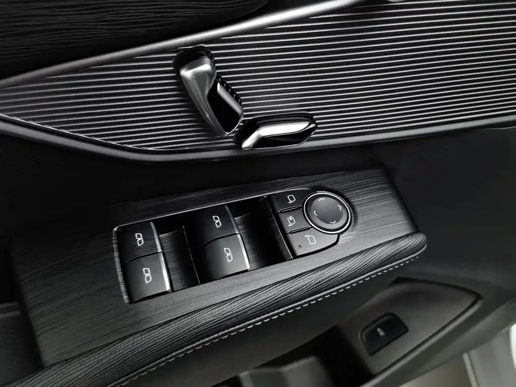 Buick LaCrosse — миниатюра 9