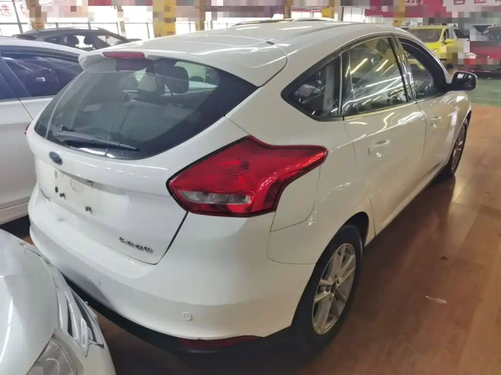Ford Focus — миниатюра 7