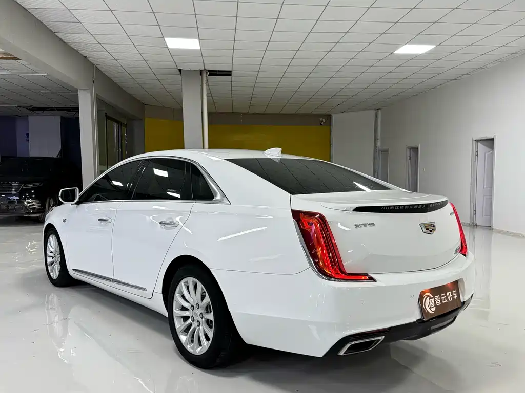 Cadillac XTS — миниатюра 7