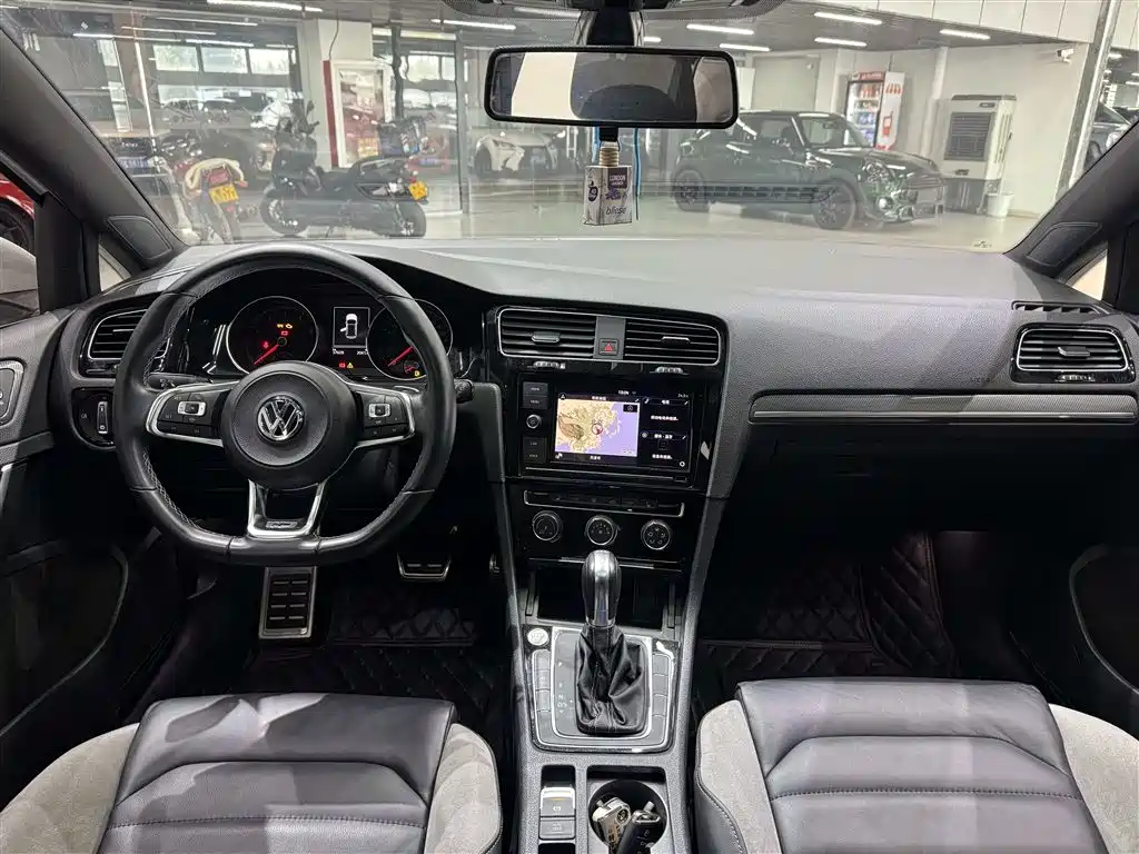 Volkswagen Golf — миниатюра 16