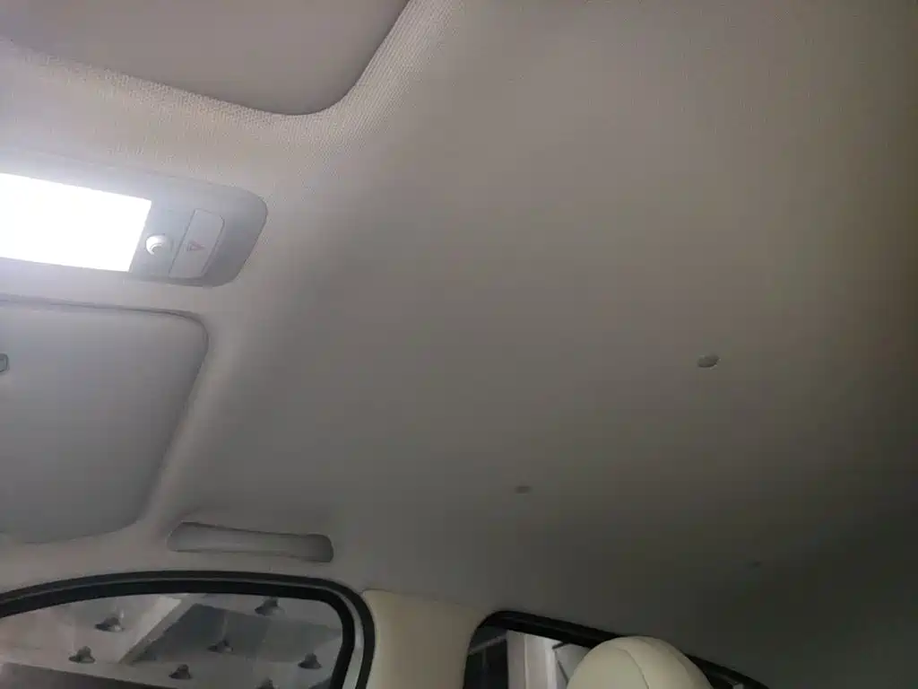 Wuling MINIEV — миниатюра 18