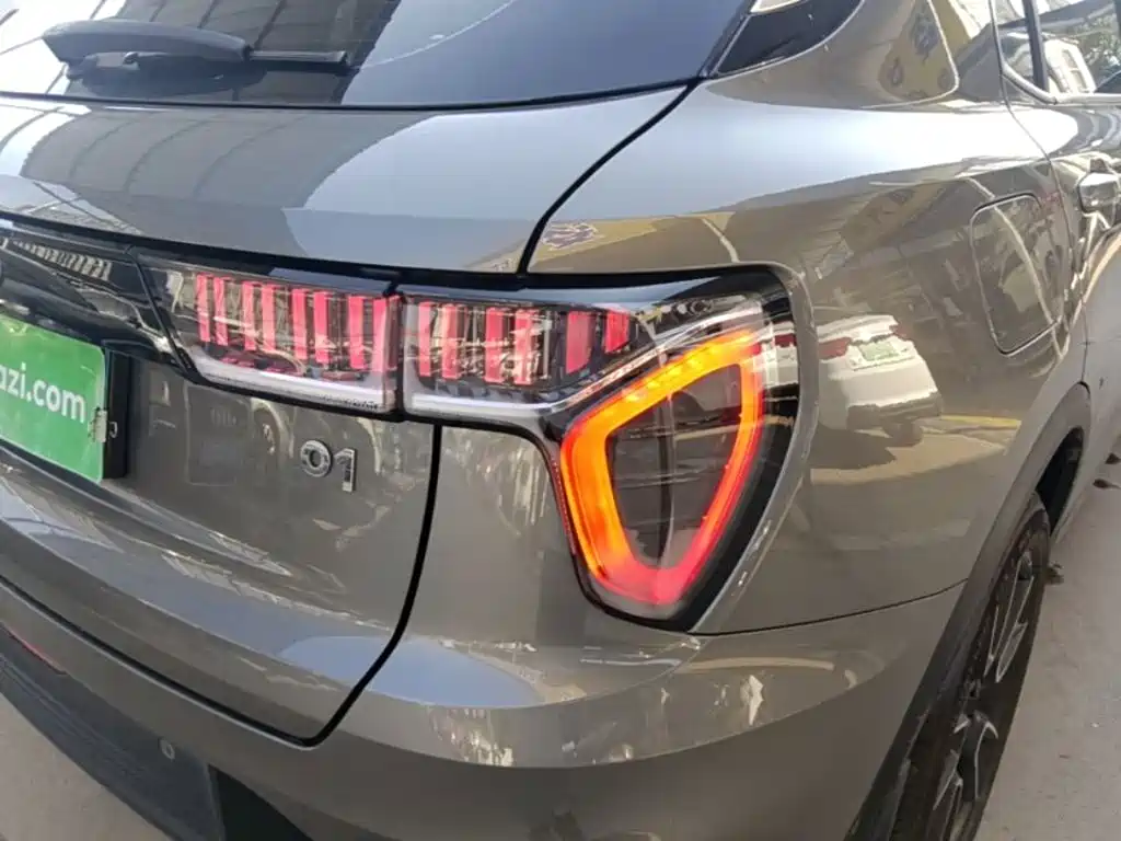 Lynk & Co 01 — миниатюра 8