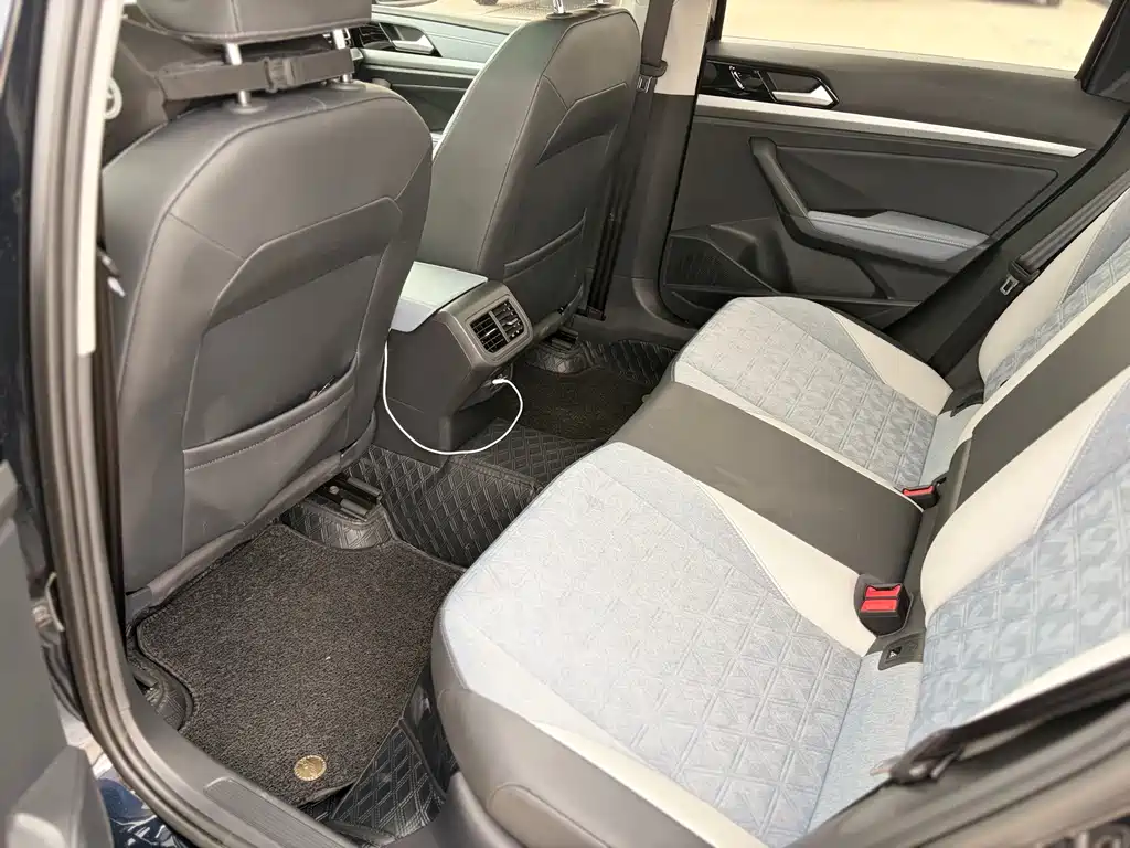 Volkswagen Lavida — миниатюра 8